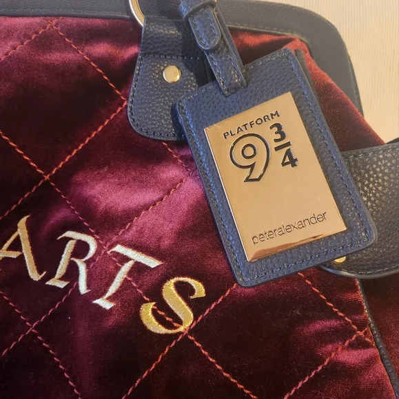 Peter Alexander Hogwarts Weekender Bag - Picture 2 of 7